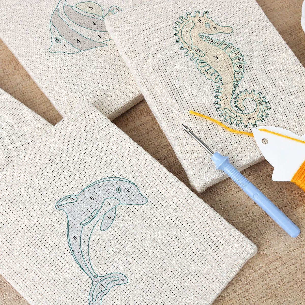 Coffret punch needle 4 pièces Ocean Friends