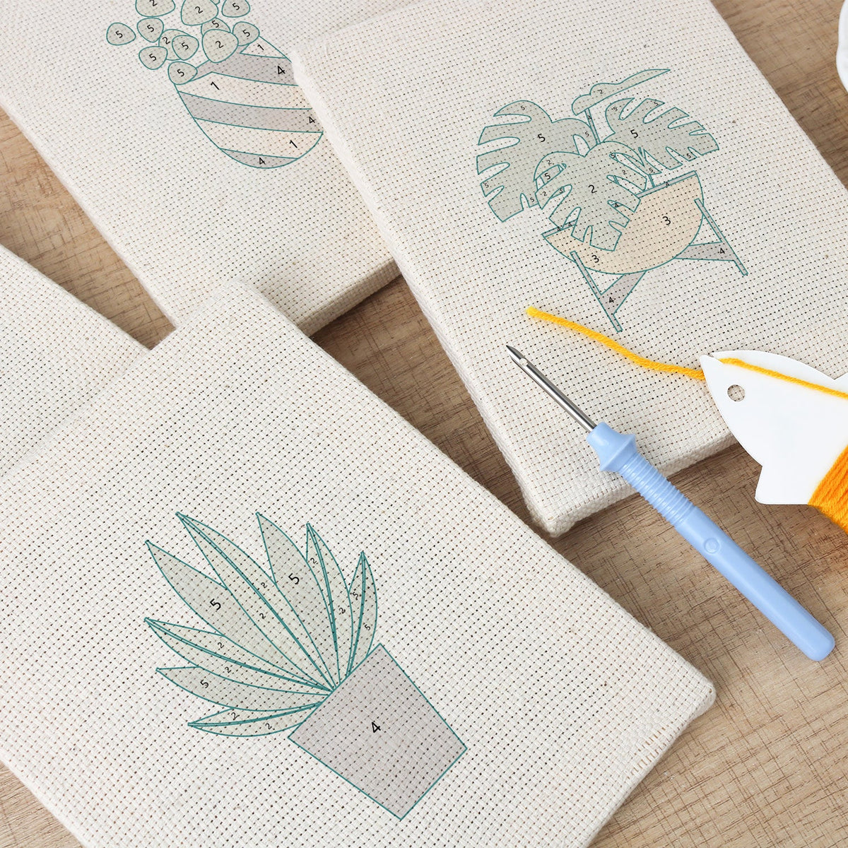 Coffret punch needle 4 pièces Plant Harmony
